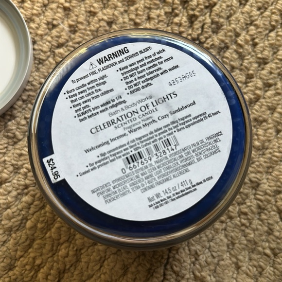 Bath & Body Works Celebration of Lights candle - Picture 4 of 4